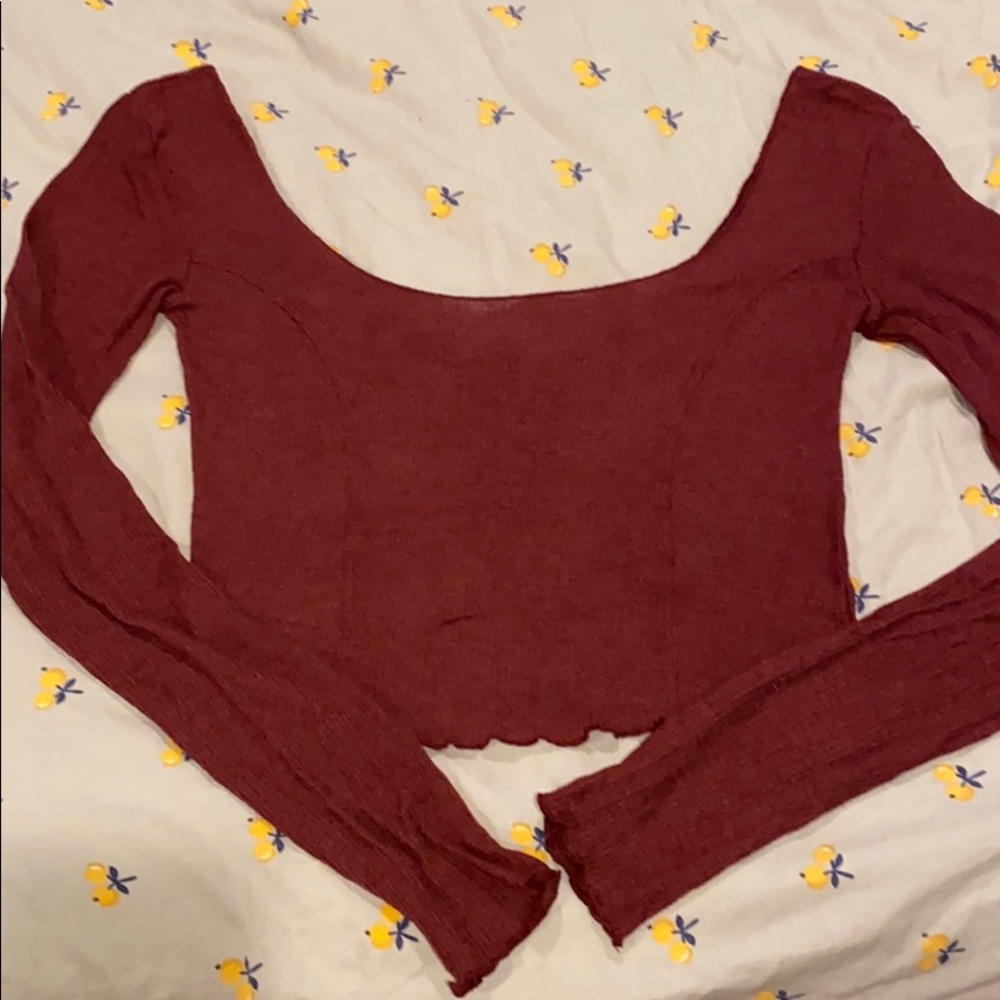 Burgundy long sleeve crop top